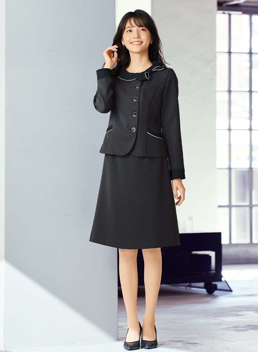 【新品タグ付き】アンジョア 事務服11号 長袖オーバーブラウス Aラインスカート Aラインスカート 56603 (アンジョア)｜会社の制服通販【Cue!(キュー