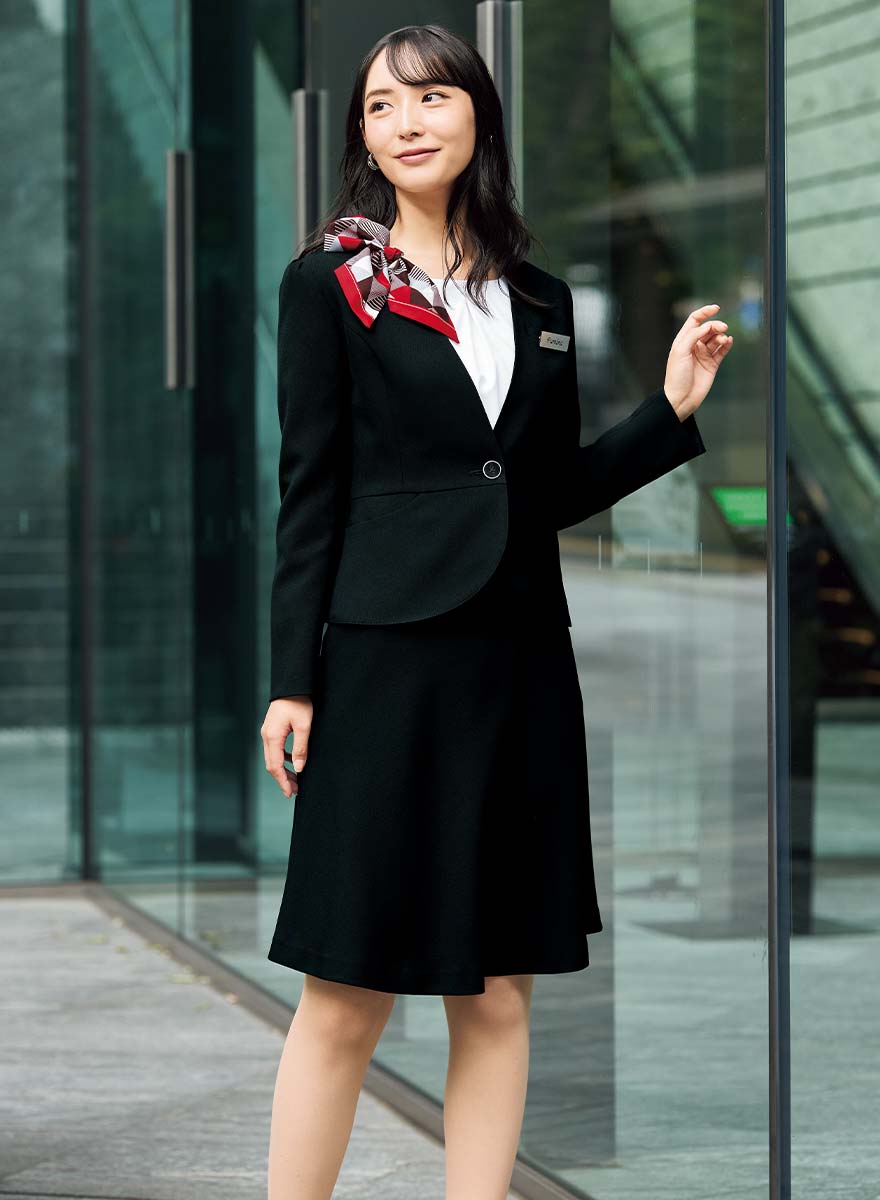 動きを妨げない程よいフィット感が生み出す美しいシルエットのジャケット+スカートセット - 81416/51412商品画像4