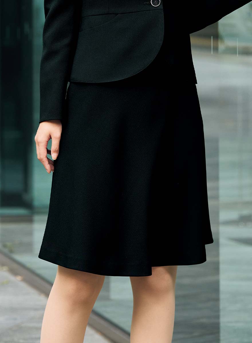 動きを妨げない程よいフィット感が生み出す美しいシルエットのジャケット+スカートセット - 81416/51412商品画像6